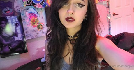 Emostonergorl pornstar naked img