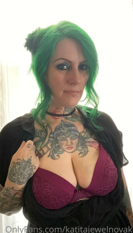 katitajewelnovak best star pic