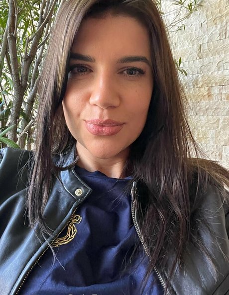 yasmineamory pretty model img