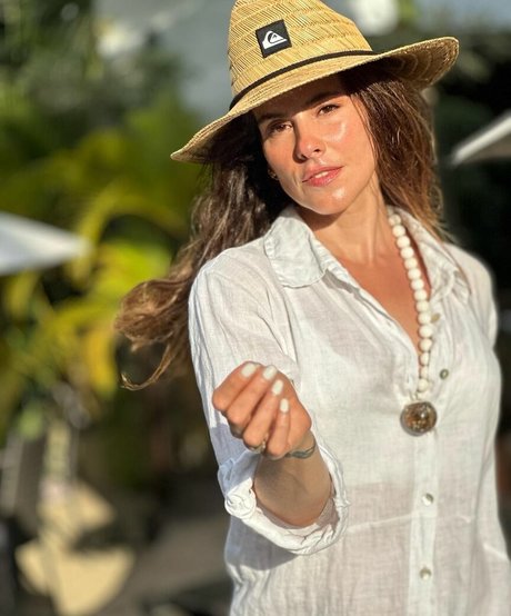 Zharick Leon star exclusive picture