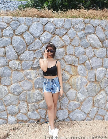 ninnie9595 free model archive