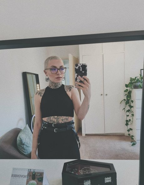 ohshannonsucks model perfect gallery