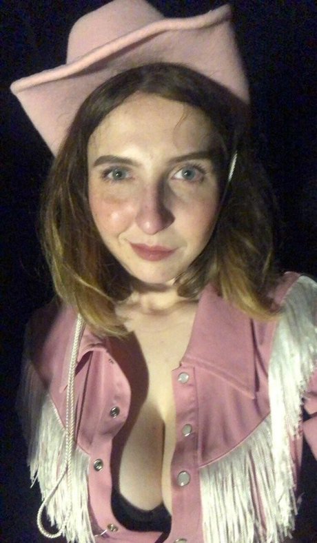 Megan Bitchell star hot picture