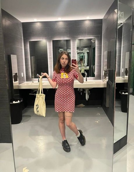 teen natural tits onlyfans sexy naked img