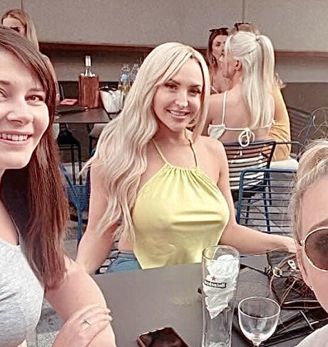 Emma Jones hd pornstar archive