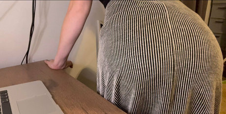 ebony smoking onlyfans nudes images