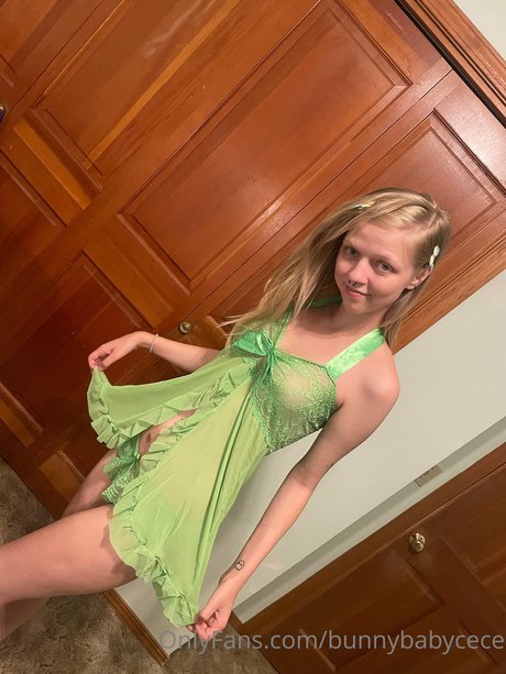 famous onlyfans hd image