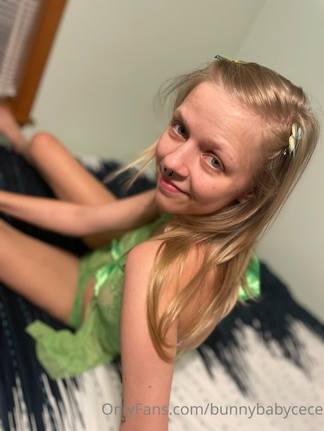 Bunnybabycece star porn pictures