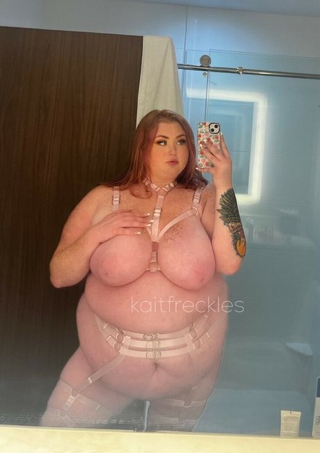 Kait Freckles model pornographic photos