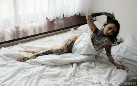 lesbian feet onlyfans art naked archive