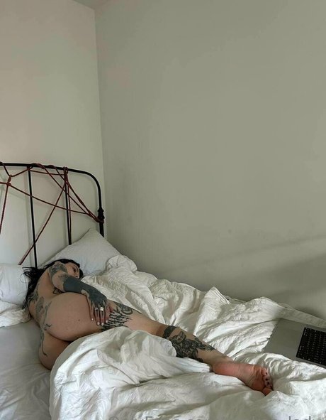 Draken lady nice model picture