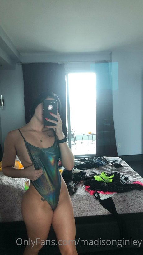 spreading onlyfans hot sexy pictures