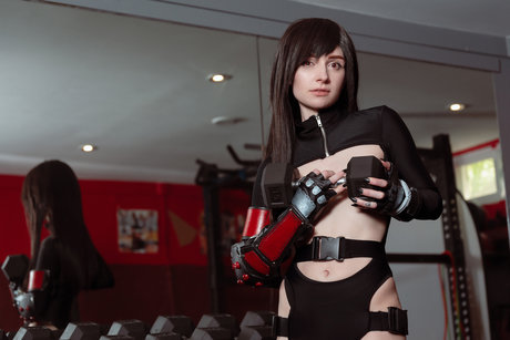 Poisonne nudes star image