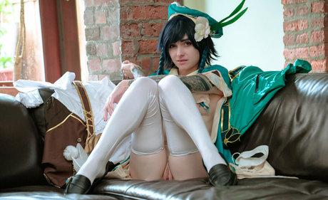 Poisonne model hot gallery