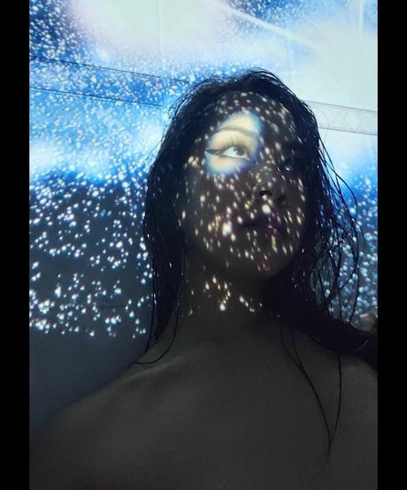 Exoticwildflower naked star pic