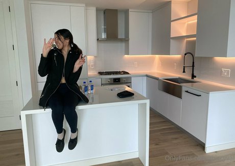 ThiccyVal best pornstar image