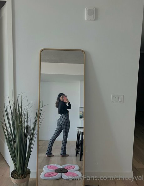 ThiccyVal nudes actress images