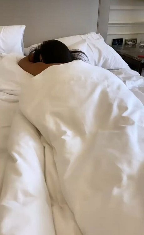 busty mom onlyfans beautiful naked photo