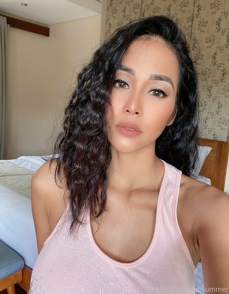 Imsummer sexy actress gallery