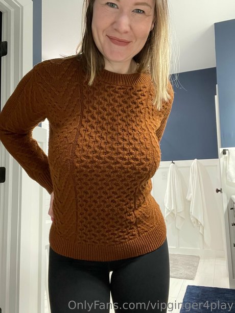 Ginger4Play pornstar erotic pictures