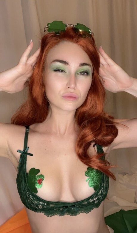 Ashton Birdie exclusive star img