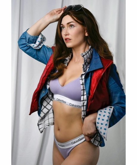 Ashton Birdie high quality pornstar archive