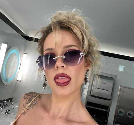 asian onlyfans hot nude picture