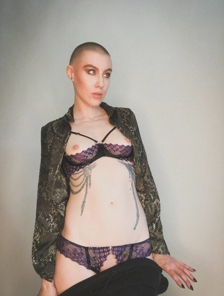 ebony midget onlyfans naked pics