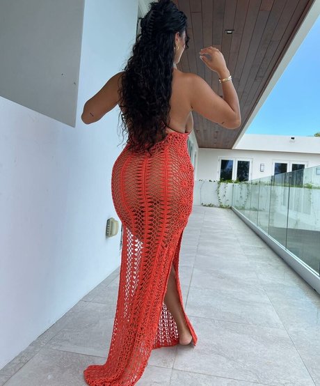 Katya Elise Henry exclusive star pics