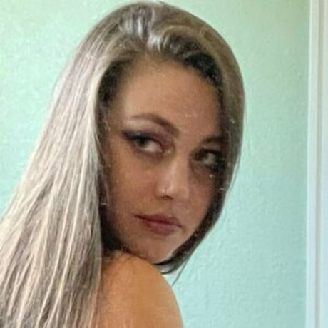 Lillias Right star beautiful pic