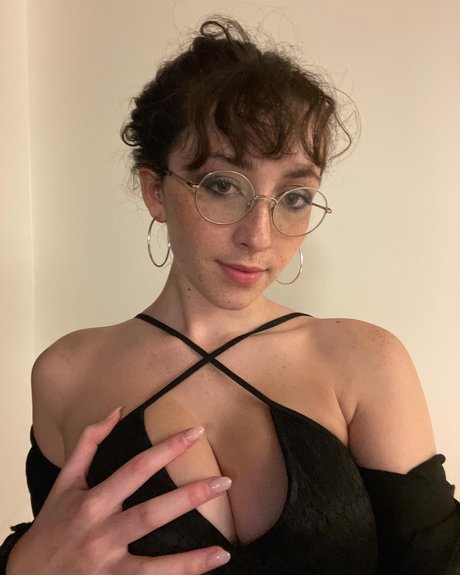 threesome asian onlyfans beautiful picture