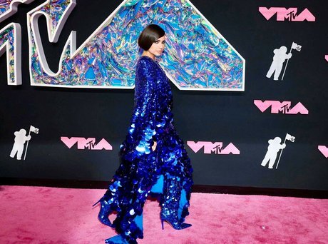 Sofia Carson perfect pornstar img