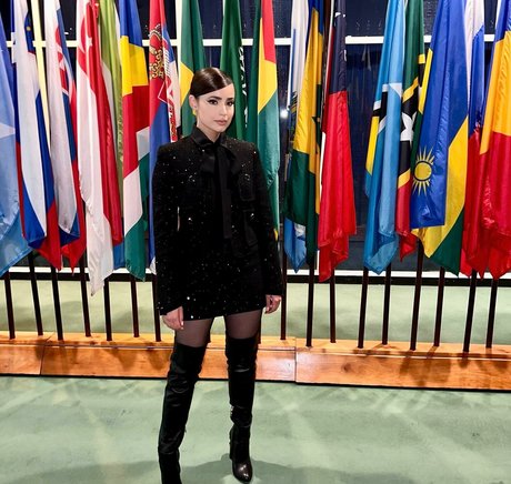 Sofia Carson perfect model archive