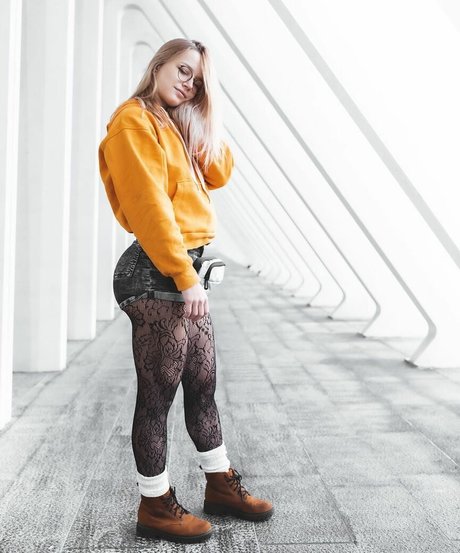 japanese schoolgirl onlyfans hot photo