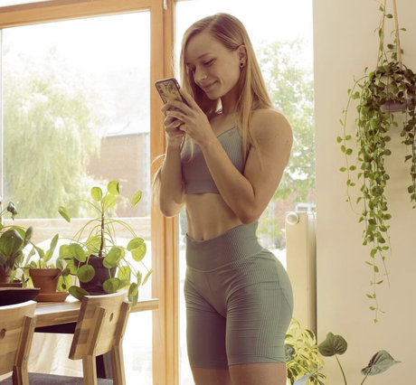 20 years old onlyfans art nude pic