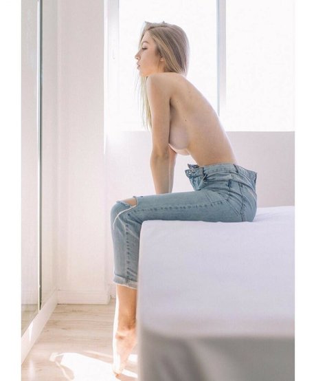 Sara Hardel star exclusive pictures