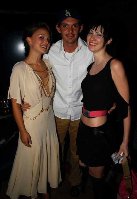 Natalie Portman model art galleries