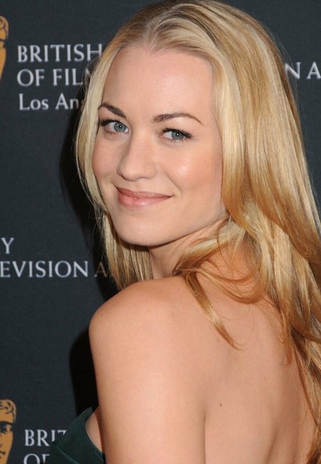 Yvonne Strahovski sexy star image