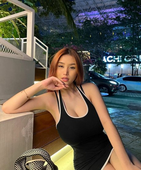 Anastasya Khosasih art actress pic