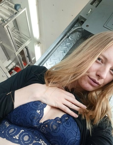 perkygrace exclusive pornstar pics