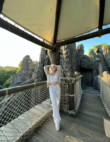 striptease onlyfans beautiful photos