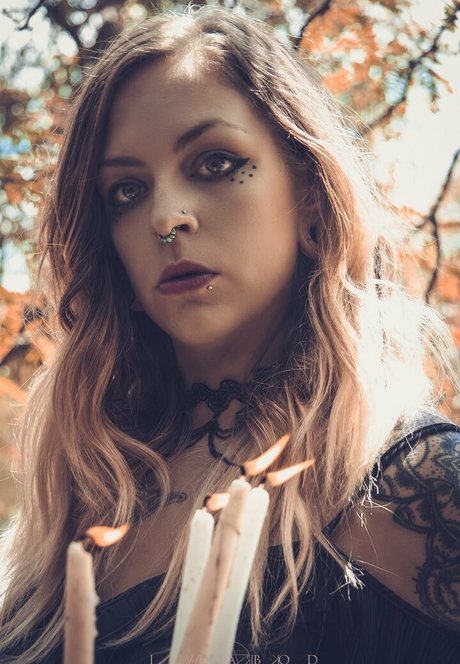 inkedshyvixen pornographic model pic