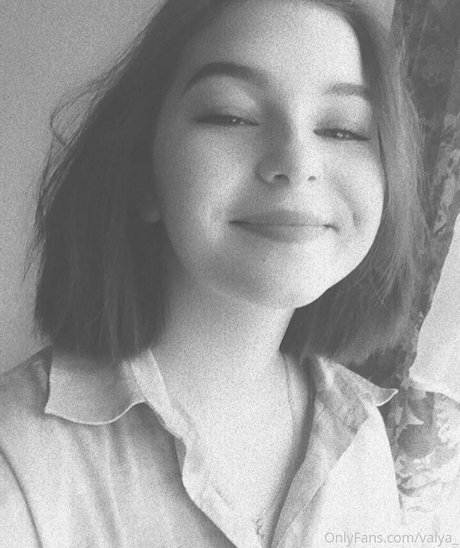 valya_ star nude images