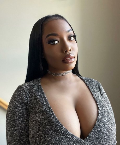 Mswandaxo star nudes img