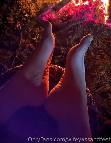 wifeyassandfeet Best Profile Photo