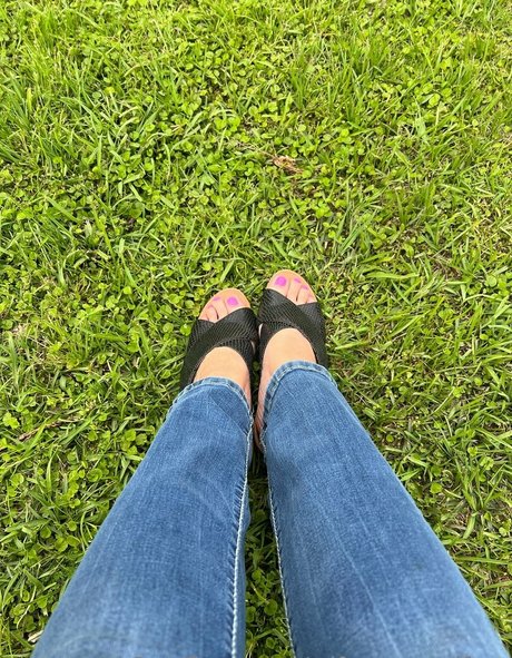 wifeyassandfeet pornstar pretty images