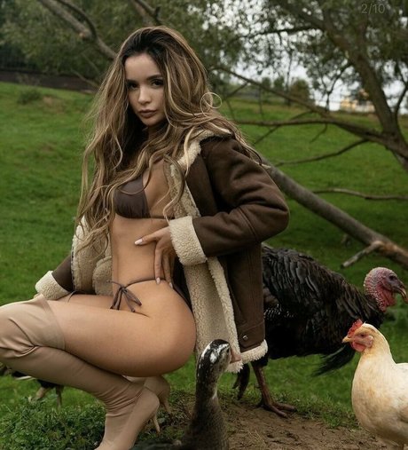 busty mom onlyfans sexy naked archive