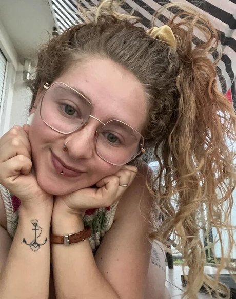 beach blowjob onlyfans hot nude picture