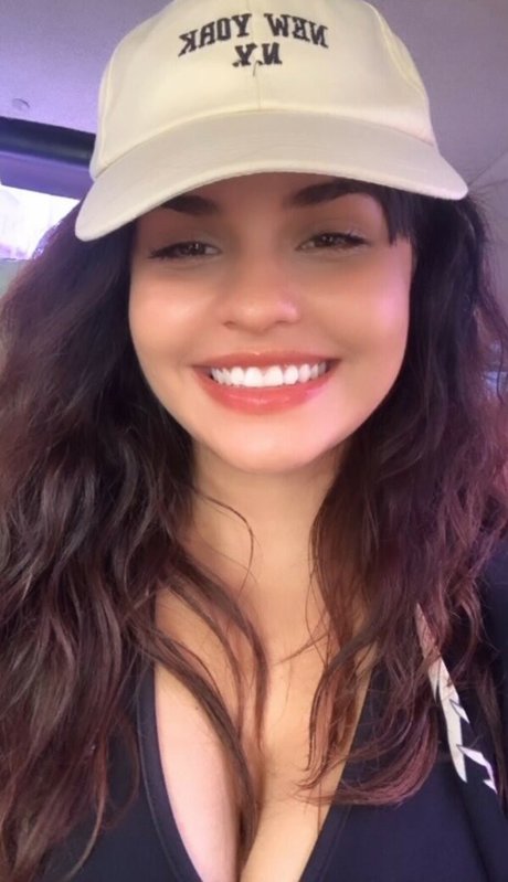 Robertinha star hot pics