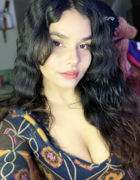 Robertinha star nude image